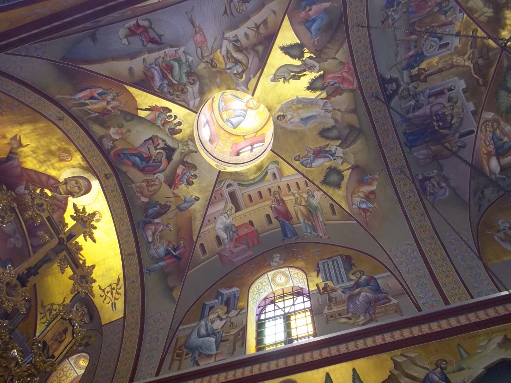 Храм Преображения внутри.JPG