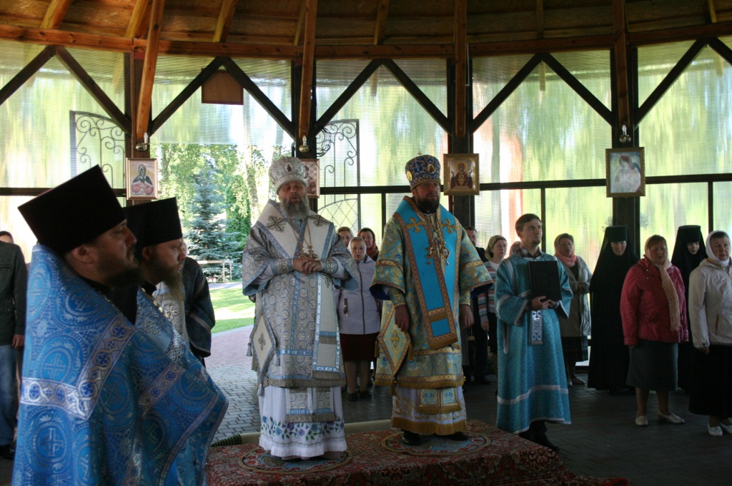 Во время богослужения.jpg
