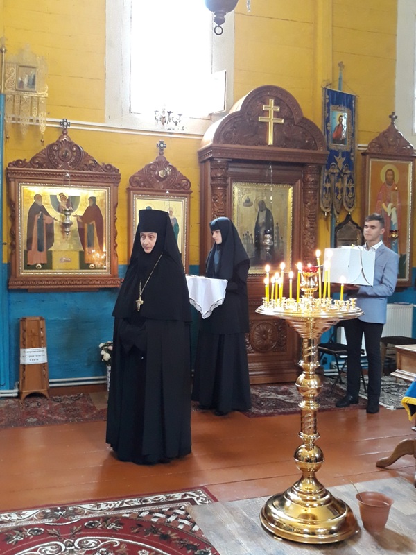 Игумения Александра.jpg