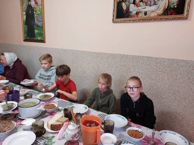 В трапезной.jpg