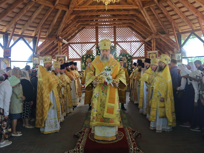 За Божественной Литургией.JPG