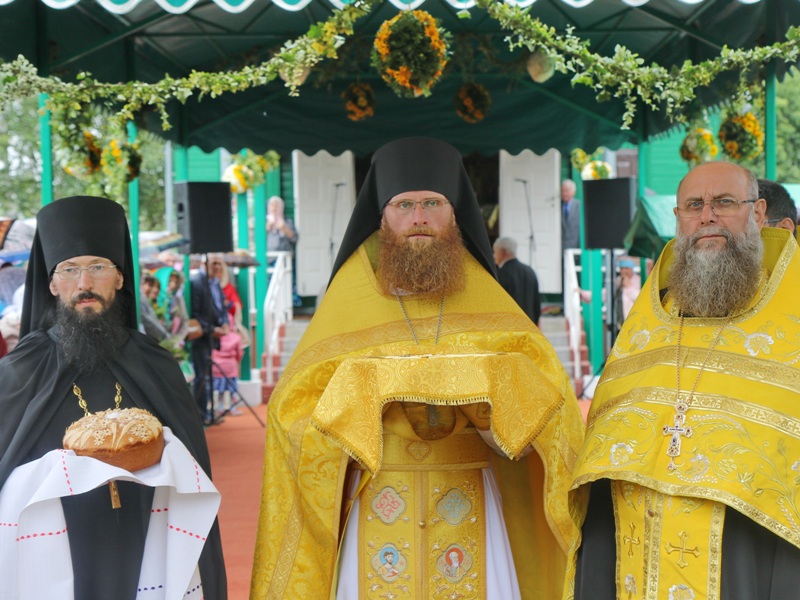 Встреча Архиерея в Свято-Афанасьевском мужском монастыре.JPG