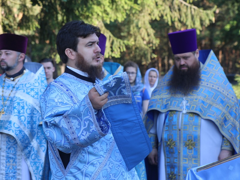 За Божественной Литургией.JPG