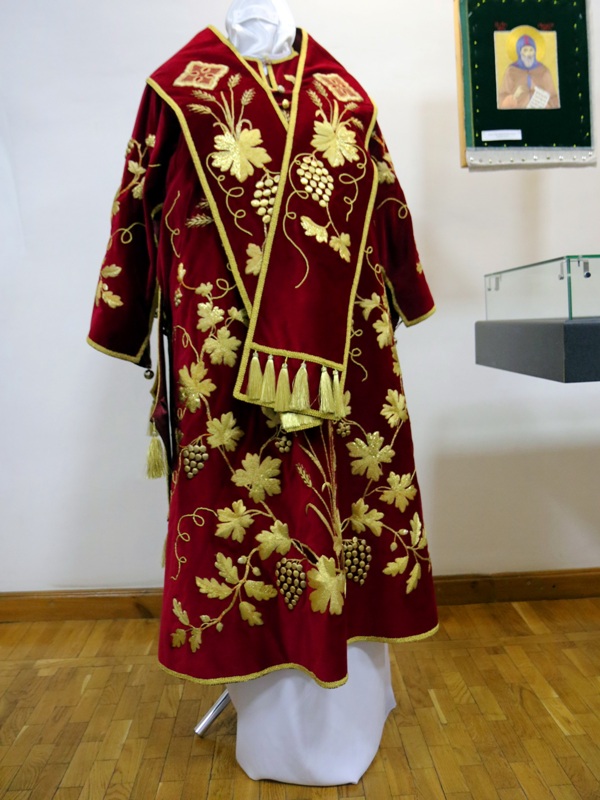 Архиерейское облачение.JPG