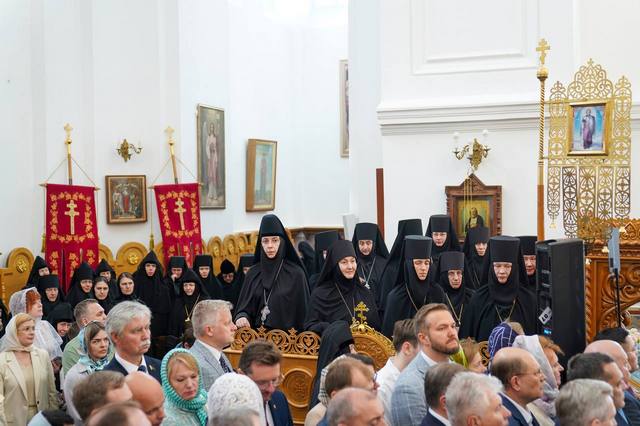 6-Патриаршая служба игумении (1).jpg