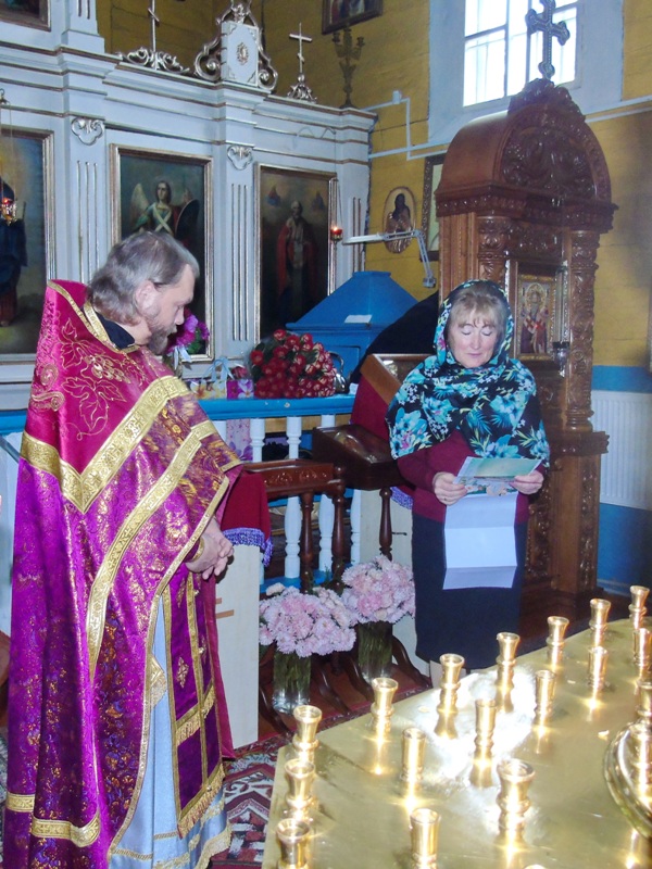 Поздравление прихожан.JPG