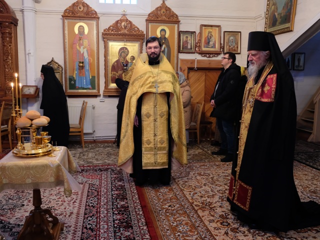 Освящение хлебов.JPG