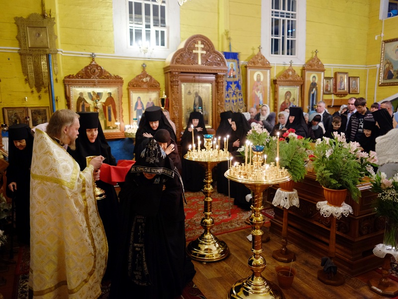 Пасха в скиту.JPG