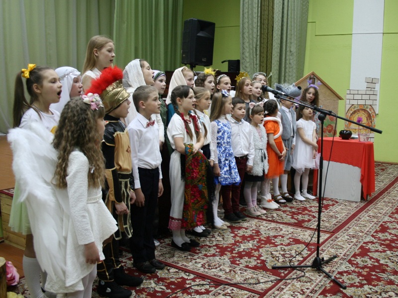 Пасхальное выступление.JPG