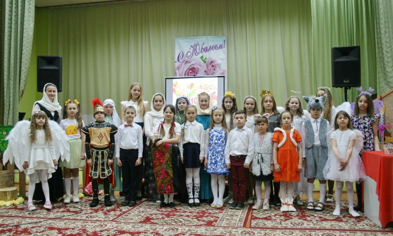 Пасхальное выступление.JPG