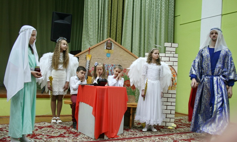 Пасхальное выступление.JPG