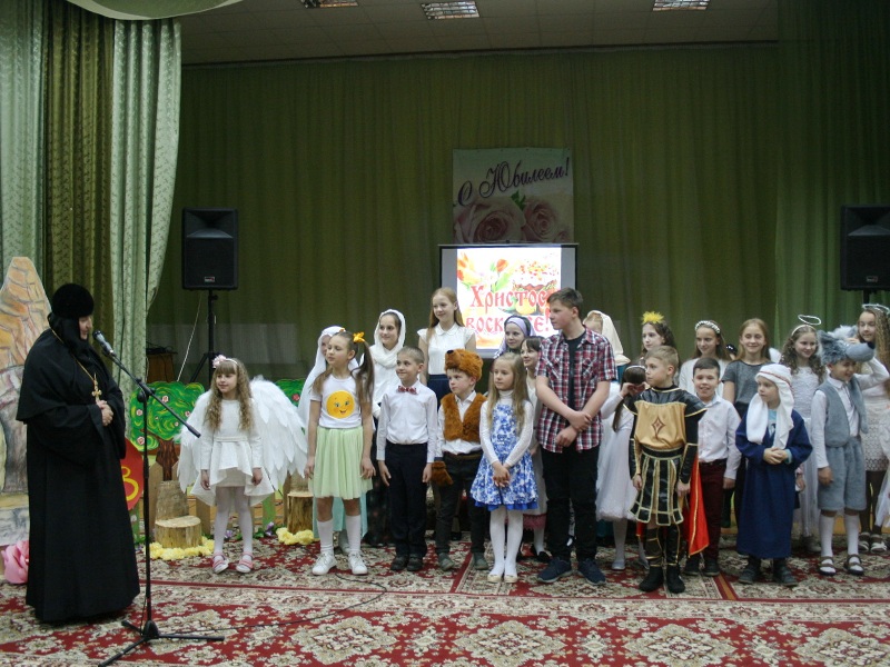 Пасхальное выступление.JPG