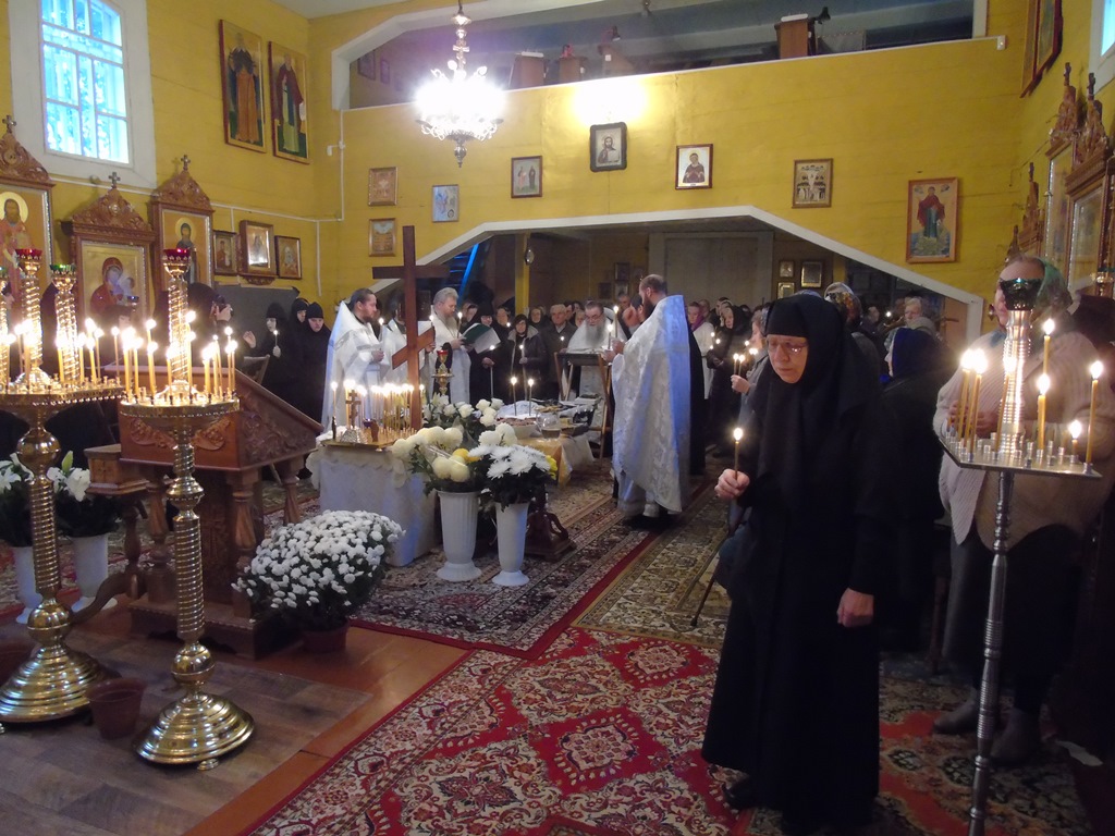 Отпевание схимонахини Гавриилы (Кульчинской).JPG Отпевание схимонахини Гавриилы (Кульчинской).JPG