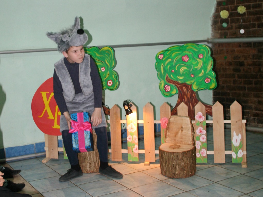 Праздничная сценка.JPG