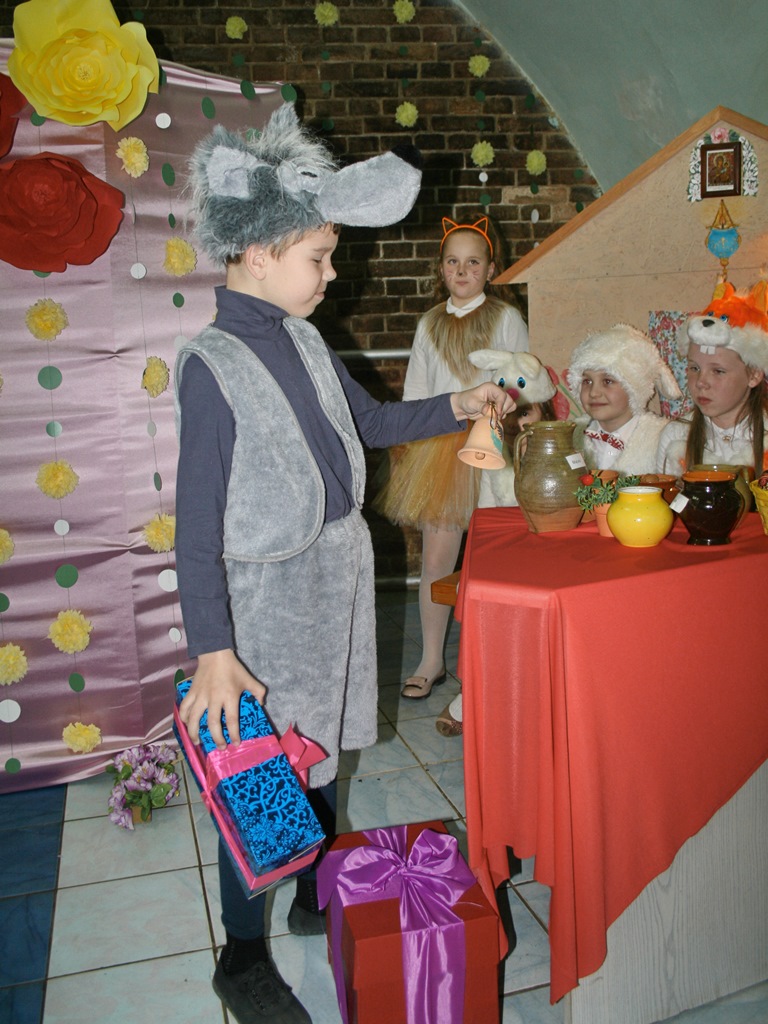 Праздничная сценка.JPG