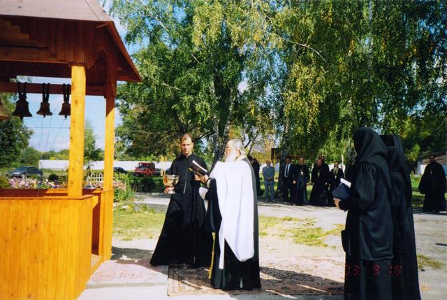освящ-дер-колокол-митрополит-640-429.jpg