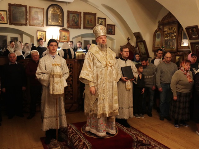 За Божественной Литургией.jpg